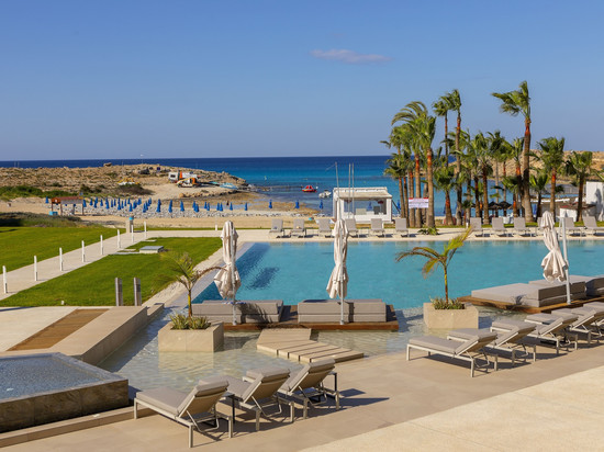 克里索马雷海滩酒店及度假村