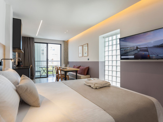 阿琳娜城市萨里波卢广场酒店