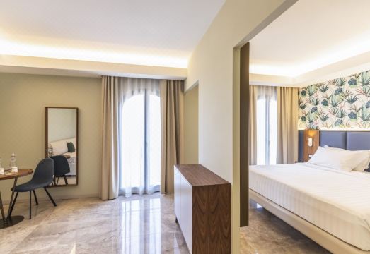Solmaris Tropea Rooms & Suites Hotel Overview