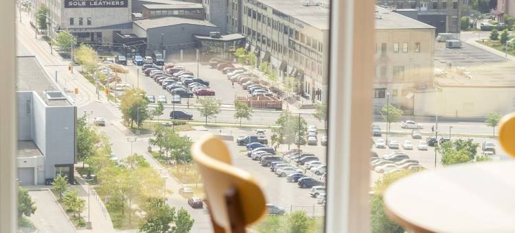 基奇纳洗衣房站公园(The Laundry Rooms Station Park Kitchener)图片