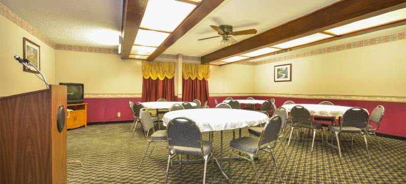 戴斯酒店-南希尔斯/奥鲁(Days Inn by Wyndham Southern Hills/Oru)图片