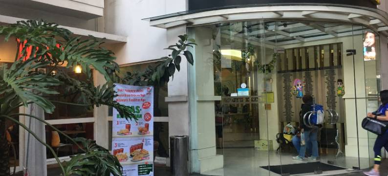 布拉加城市步行公寓的华丽经典2居室(Gorgeous & Classic 2Br at Braga City Walk Apartment)图片