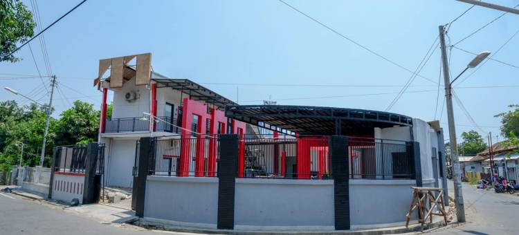 红多兹伊斯兰酒店-近特加尔阿伦阿伦(RedDoorz Syariah Near Alun Alun Tegal)图片