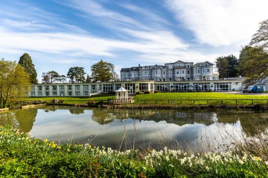 查尔顿汉姆希尔顿逸林酒店(DoubleTree by Hilton Cheltenham-Cotswolds)