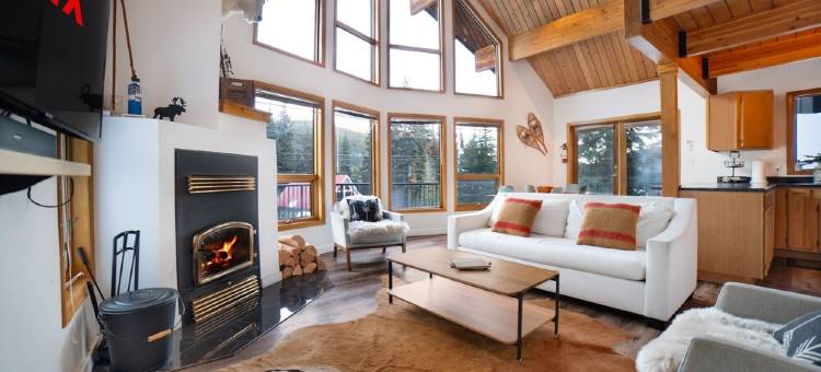 阿佩克斯山/梁柱式木屋 热水浴池 可住10人(Post & Beam Chalet at Apex Mountain/Hot Tub sleeps 10)图片