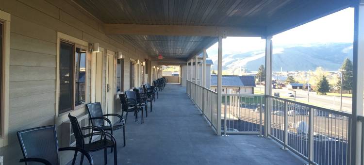 黄石大岩宾馆(Yellowstone Big Rock Inn)图片