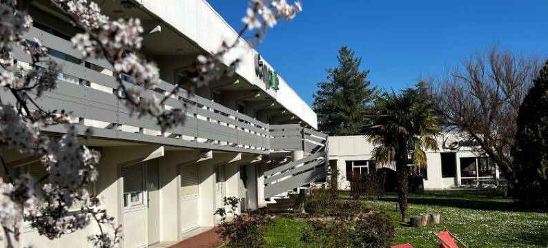 里昂北埃居里康铂酒店(Campanile Lyon Nord - Ecully)图片