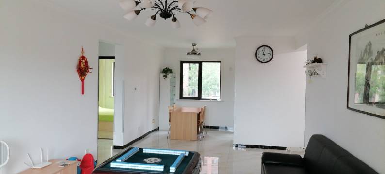 近航母主题公园现代简约三居公寓(渔航路分店)图片