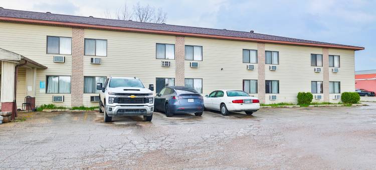 OYO Hotel Pipestone MN, 坎特伯雷公园(OYO Hotel Pipestone MN, Canterbury Park)图片