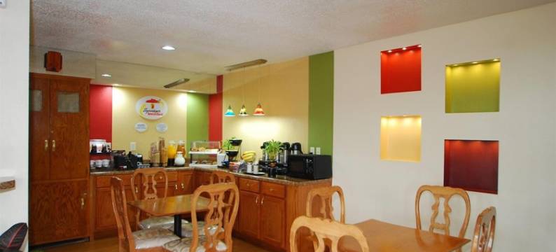 安德森-克莱姆森区温德姆速8酒店(Super 8 by Wyndham Anderson/Clemson Area)图片