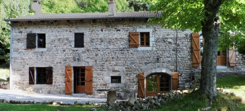 Secluded Stone Villa Retreat图片