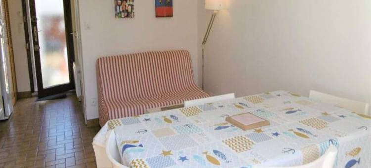 Houses & Villas for 5 People图片