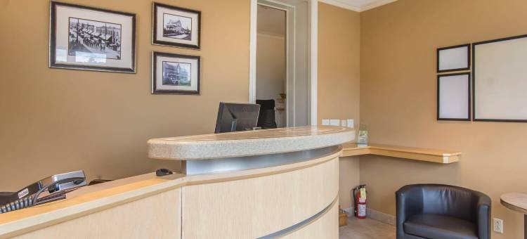 威廉国王罗德威旅馆(Rodeway Inn King William)图片