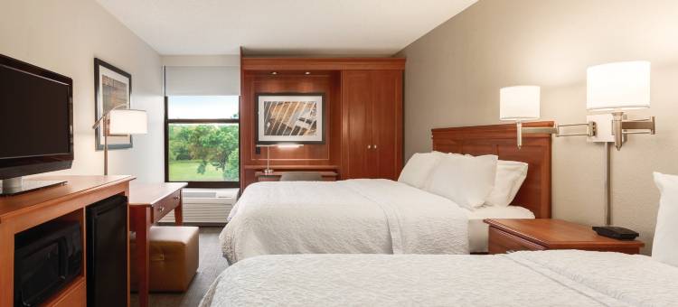 德梅因机场欢朋酒店(Hampton Inn des Moines-Airport)图片