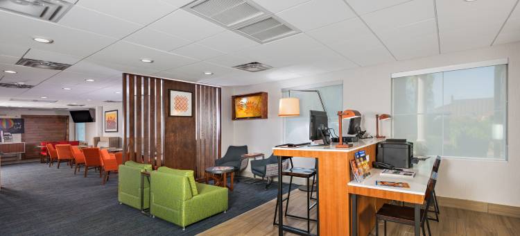 Holiday Inn Express 皮奥里亚北 - 格伦代尔(Holiday Inn Express Peoria North - Glendale)图片