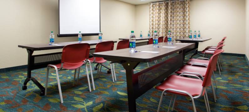 卡洛尔顿Candlewood Suites(Candlewood Suites CARROLLTON by IHG)图片