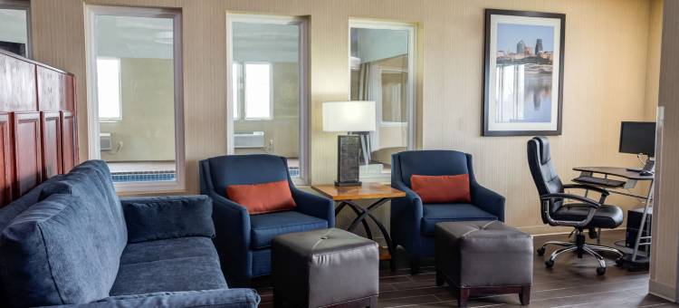 科尔尼利伯蒂舒适酒店(Comfort Inn Kearney - Liberty)图片