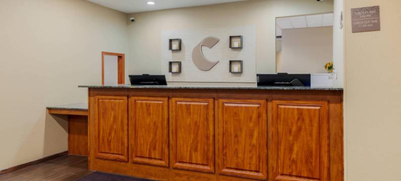 约翰逊河会议中心舒适套房酒店(Comfort Suites Johnson Creek Conference Center)图片