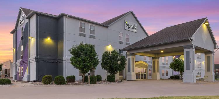 希尔顿迈诺特Spark酒店(Spark by Hilton Minot)图片