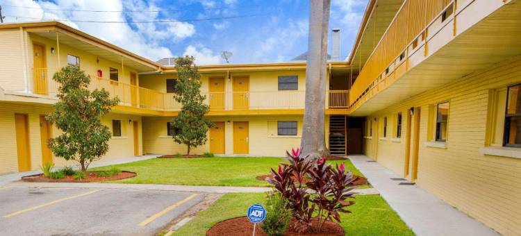 罗德威酒店及套房休斯顿靠近医疗中心(Rodeway Inn & Suites Houston Near Medical Center)图片