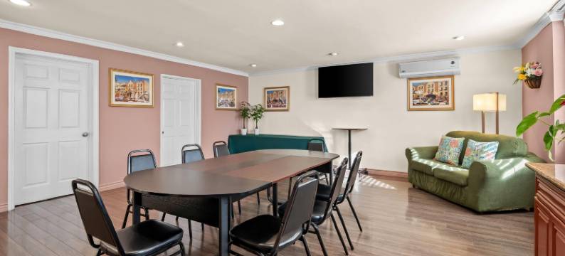 帕萨迪纳温德姆豪生酒店(Howard Johnson by Wyndham Pasadena)图片