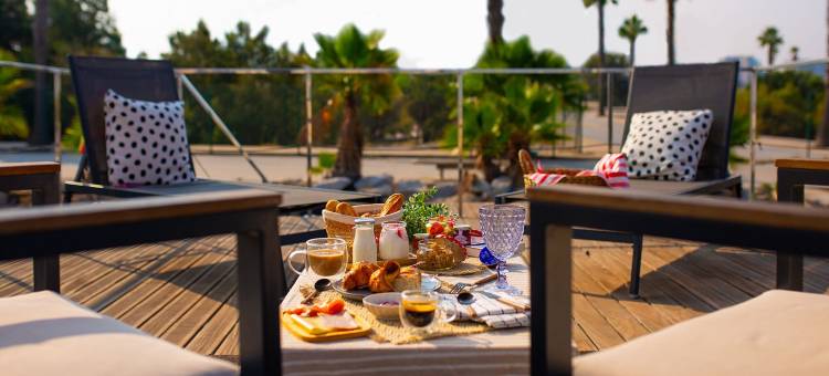 阿卡德萨拉利内亚体验地中海船屋酒店(Boat Haus Mediterranean Experience Alcaidesa  la Linea)图片