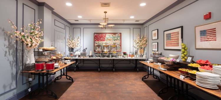 肯德尔酒店(The Kendall Hotel at the Engine 7 Firehouse)图片