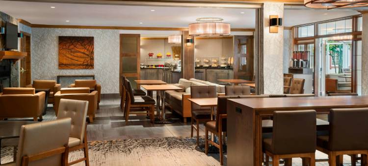 特姆布朗特山拉贝尔庄园Residence Inn 酒店(Residence Inn Mont Tremblant Manoir Labelle)图片