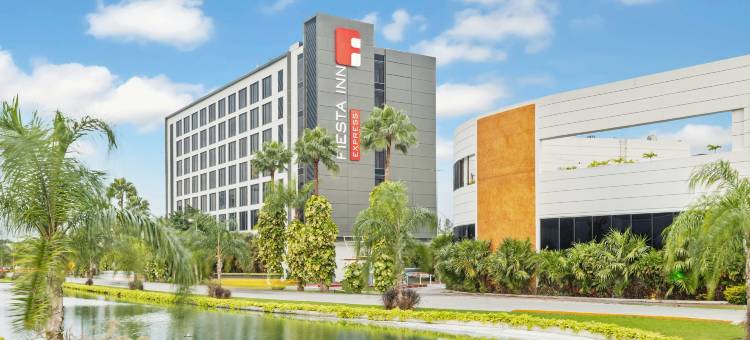 坎昆孔布嘉年华快捷(Fiesta Inn Express Cancún Cumbres)图片