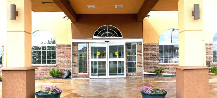 堪萨斯城温德姆速8酒店(Super 8 by Wyndham Kansas City)图片