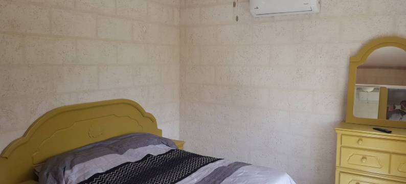 Spacious Upstairs Apt, Patio View, Near Warrens, Fast Wifi, Laundry, 2 Beds图片