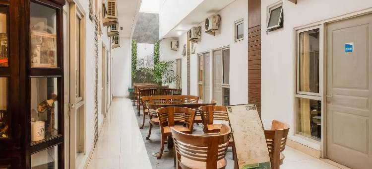 OYO 3787 庞科维纳坦酒店(OYO 3787 Hotel Poncowinatan)图片