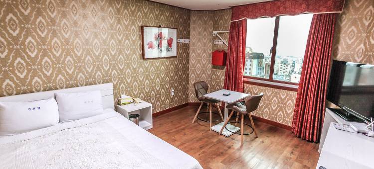 西归浦Queen酒店(Seogwipo Queen Hotel)图片