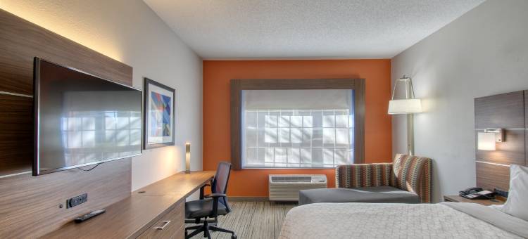 智选假日套房酒店奥什科什- SR 41(Holiday Inn Express & Suites Oshkosh-SR 41)图片