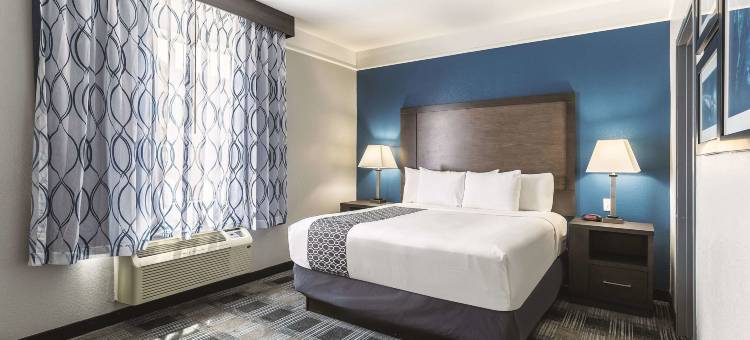 休斯顿克利尔莱克美国宇航局拉昆塔温德姆套房酒店(La Quinta Inn & Suites by Wyndham Houston/Clear Lake-NASA)图片