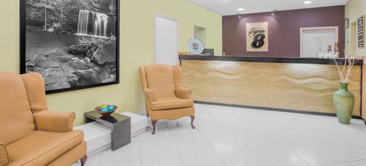 克拉克斯维尔温德姆速8酒店(Super 8 by Wyndham Clarksville AR)图片