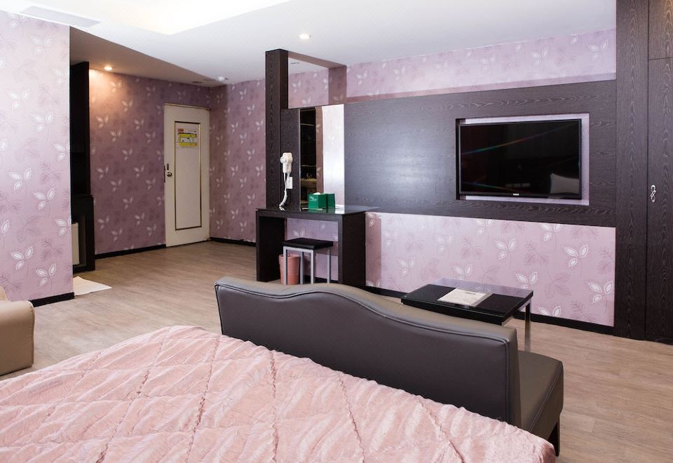 Midi Motel Pingtung Branch Hotel Overview