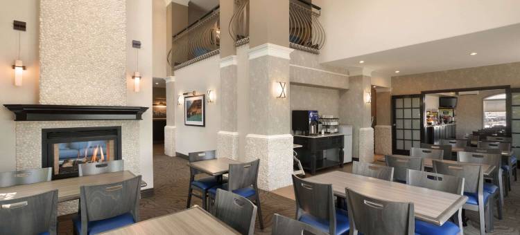 布兰顿温德姆戴斯套房酒店(Days Inn & Suites by Wyndham Brandon)图片