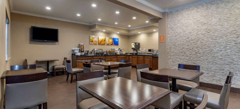 滑铁卢-雪松瀑布舒适套房酒店(Comfort Inn & Suites Waterloo - Cedar Falls)图片