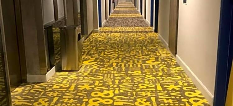 宜必思快捷苏腊巴亚蒂博尼哥罗酒店(Ibis Budget Surabaya Diponegoro)图片