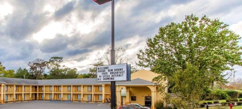 伊克诺旅馆套房酒店(Econo Lodge Inn & Suites)图片