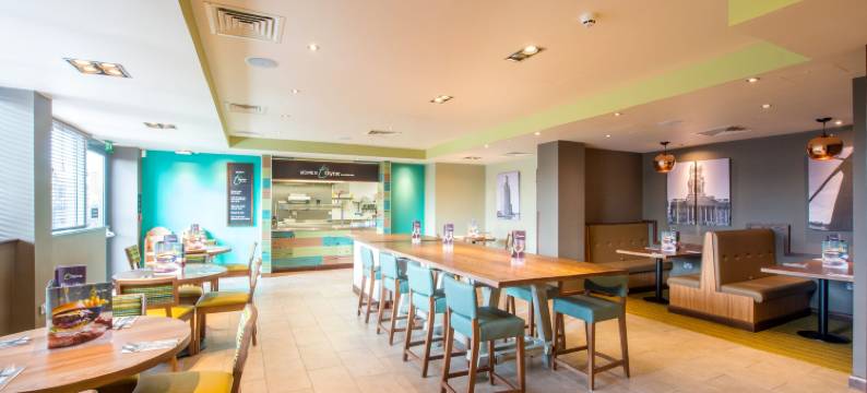 伯肯黑德镇中心酒店(Premier Inn Birkenhead Town Centre)图片