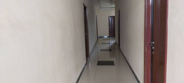 RedDoorz at Jalan Emmy Saelan Palu图片