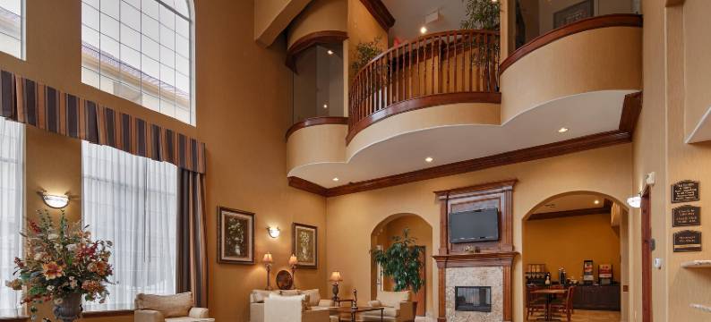 新凯尼贝斯特韦斯特优质套房酒店(Best Western Plus New Caney Inn  Suites)图片