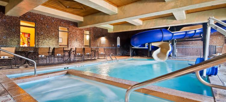 贝斯特韦斯特尊贵堪萨斯赛道酒店及套房(Best Western Premier KC Speedway Inn  Suites)图片
