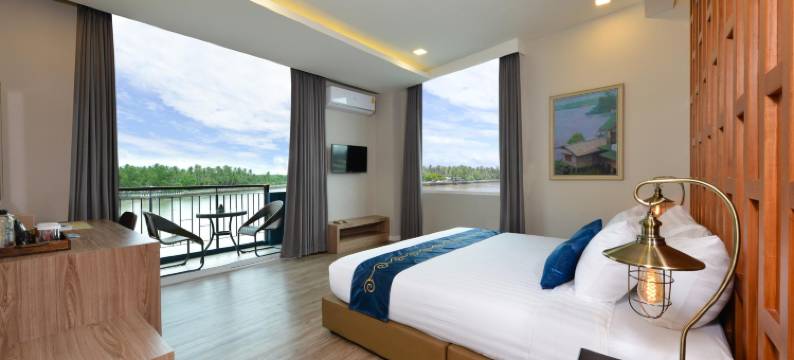 安葩洼河畔酒店(Amphawa Riverfront Hotel)图片