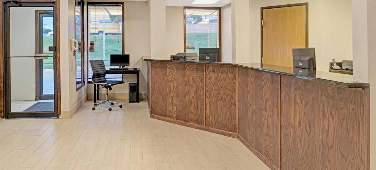 温德姆速8酒店奥马哈I-80西(Super 8 by Wyndham Omaha I-80 West)图片