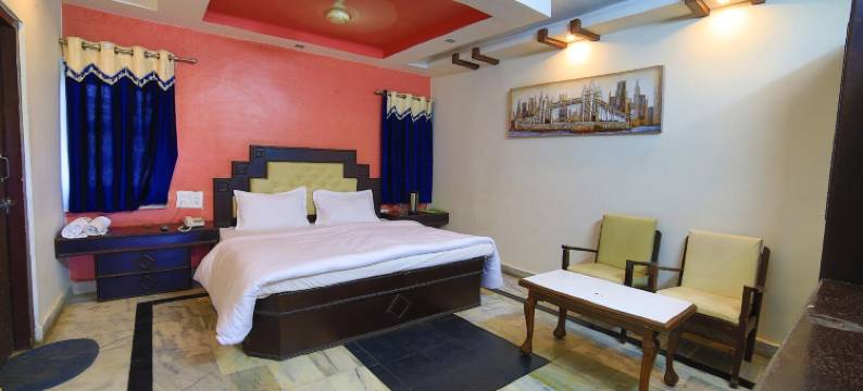 玛塔宫酒店-距纳吉湖500米(Hotel Mamta Palace, 500 Meters from Nakki Lake)图片