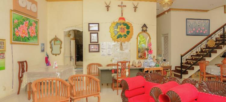 OYO Life 414 洛吉雷乔旅馆(OYO Life 414 Loji Rejo Guest House)图片