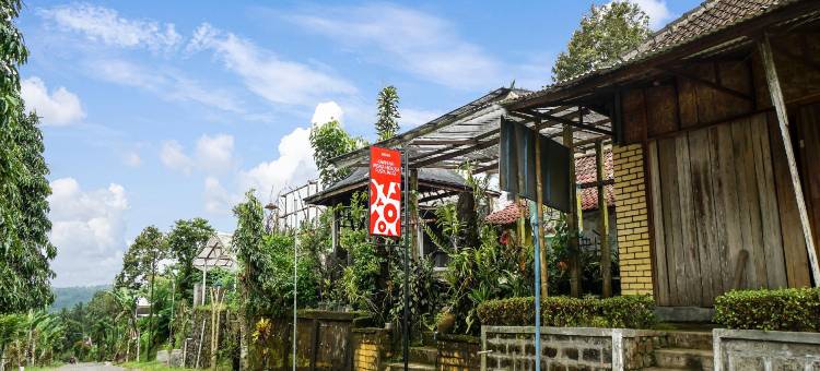 OYO Homes 90984 甘榜生态旅游普斯帕贾加德近克鲁德山(OYO Homes 90984 Kampung Wisata Ekologi Puspa Jagad)图片